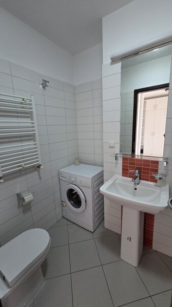 Berceni Bucuresti, metrou Dimitrie Leonida proprietar